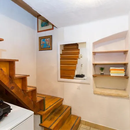 Apartamento Crni *