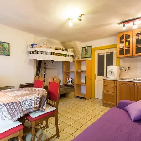Crni Apartamento